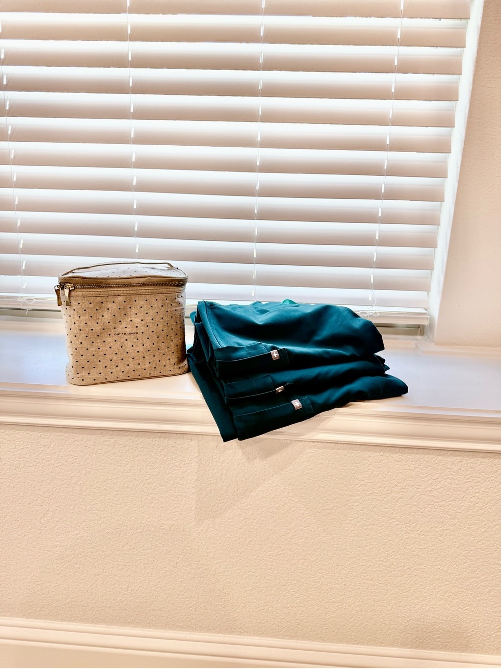 🩺 FIGS Caribbean Blue Medical Scrub Pants with Light Teal Drawstring Med/Tall